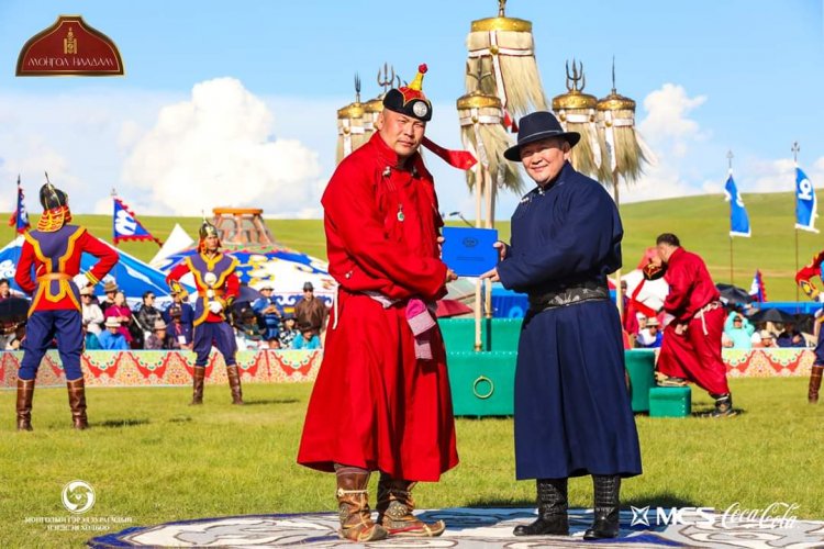 Ѳмнѳговь аймгаас 46 жилийн дараа "Монгол Улсын Харцага" цолтон тѳрлѳѳ