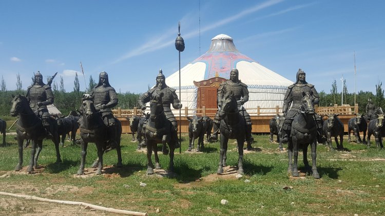 Урадын хойд хошууны Олон улсын монгол гэрийн соёлын парк