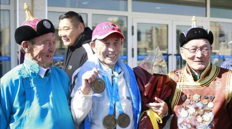 ОУХМ, 85 настай Дэлхийн аварга Ц.Раднаа эх орондоо ирлээ