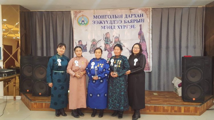 Монголын дархан ээжүүдийн холбооны цомын эзэд тодорлоо