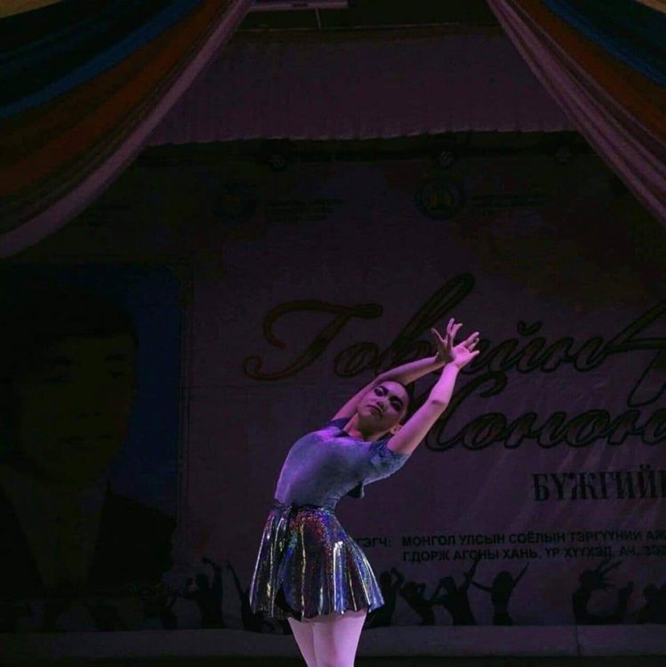 Э.Нандин-Эрдэнэ: Тайзан дээр бүжиглэж байгаа тэр мэдрэмжийг юугаар ч орлуулшгүй ...