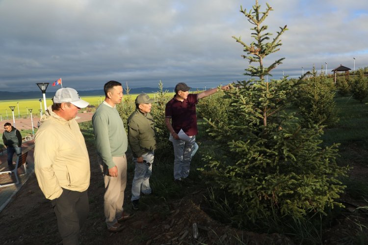 БОУАӨ-ИЙН САЙД Б.БАТБААТАР ӨВӨРХАНГАЙ АЙМАГТ АЖИЛЛАЖ БАЙНА