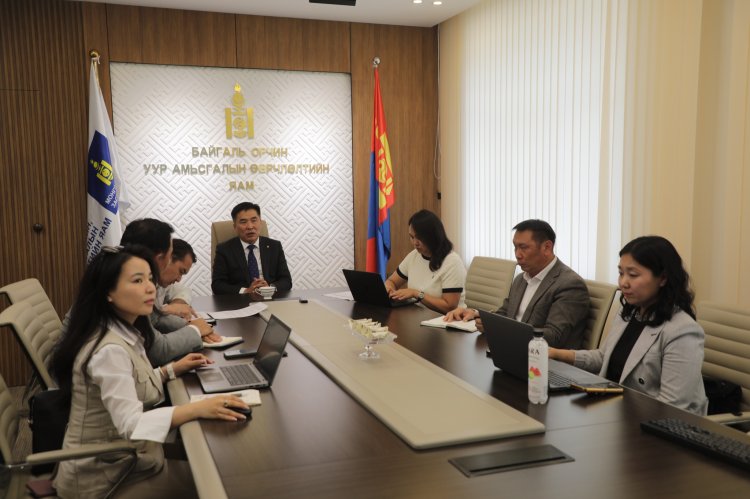 Б.БАТБААТАР САЙД ҮНДЭСНИЙ ДЭД ХОРООДЫН ДАРГА НАРЫН АНХНЫ УУЛЗАЛТЫГ ХИЙЖ, ЧИГЛЭЛ ӨГЛӨӨ