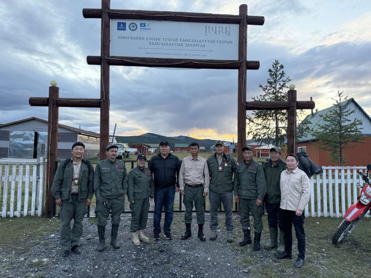 БОУАӨЯ-НЫ ТУСГАЙ ХАМГААЛАЛТТАЙ ГАЗАР НУТГИЙН БОДЛОГЫН ХЭРЭГЖИЛТИЙН ГАЗРЫН ДАРГА Д.БАТЦОГТ ХӨВСГӨЛ АЙМАГТ АЖИЛЛАЖ БАЙНА